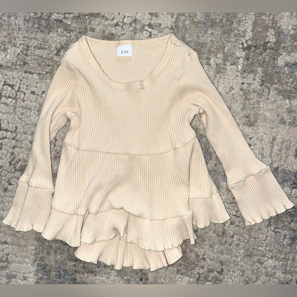 Ribbed long sleeve top size 2-3 years
